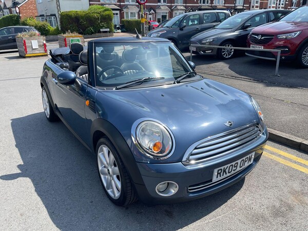 Used MINI Convertible 2009 for sale - 75507289: Photo 6