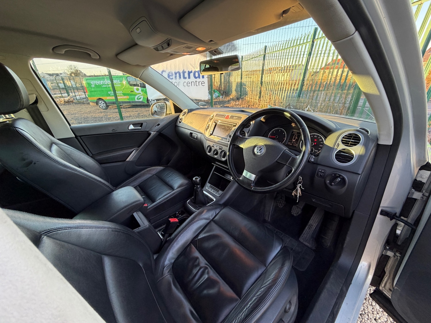 Used Volkswagen Tiguan 2009 for sale - 76664615: Photo 7