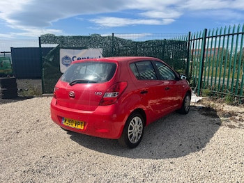 Used Hyundai i20 2010 for sale - 79257912: Photo