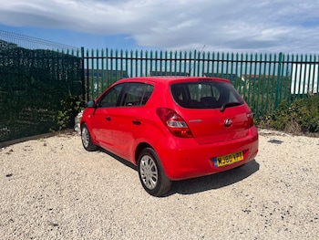 Used Hyundai i20 2010 for sale - 79257912: Photo