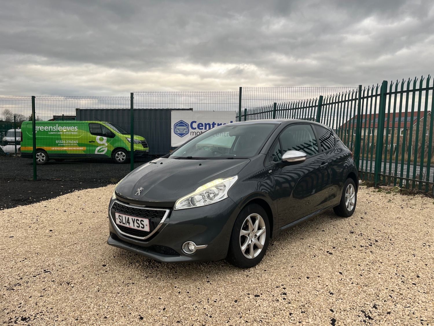 Used Peugeot 208 2014 for sale - 77240782: Photo 2