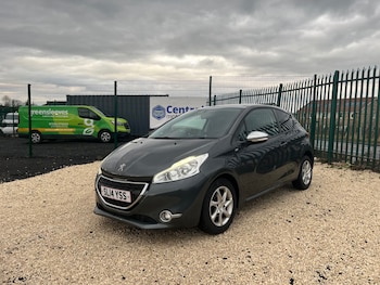 Used Peugeot 208 2014 for sale - 77240782: Photo