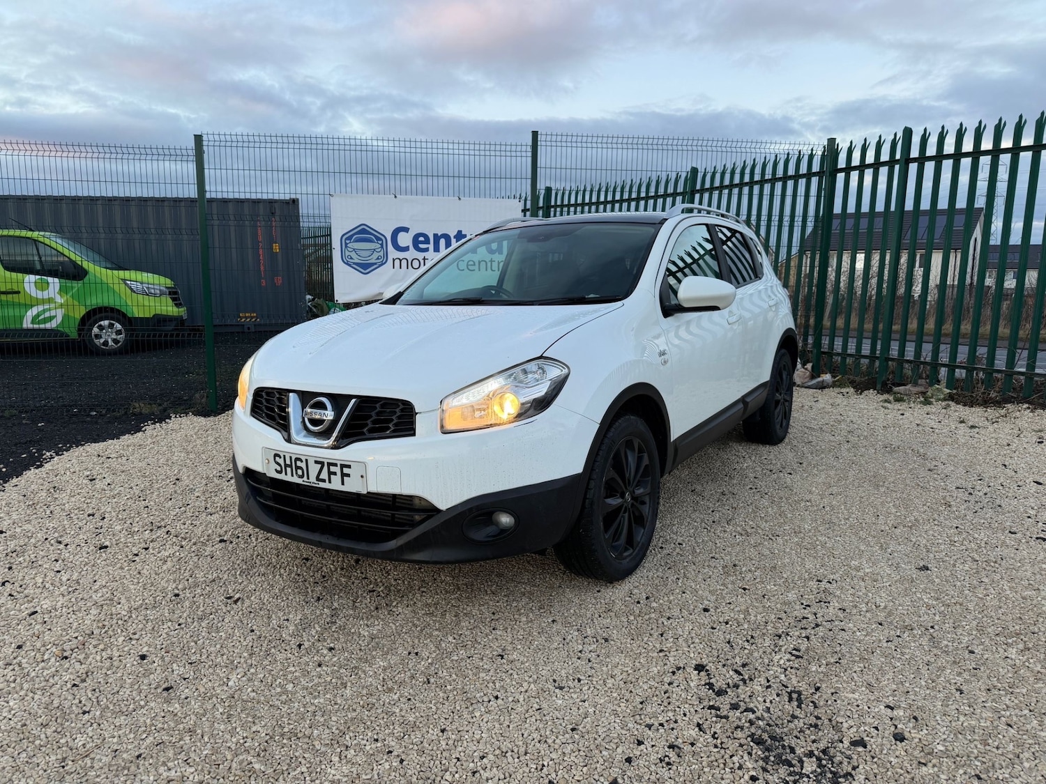 Used Nissan Qashqai 2011 for sale - 77235994: Photo 2