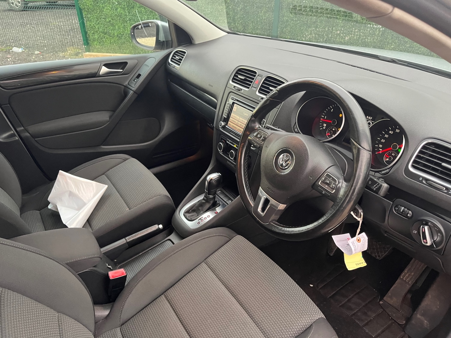 Used Volkswagen Golf 2011 for sale - 77801925: Photo 4