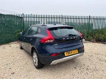Used Volvo V40 Cross Country 2014 for sale - 79801257: Photo
