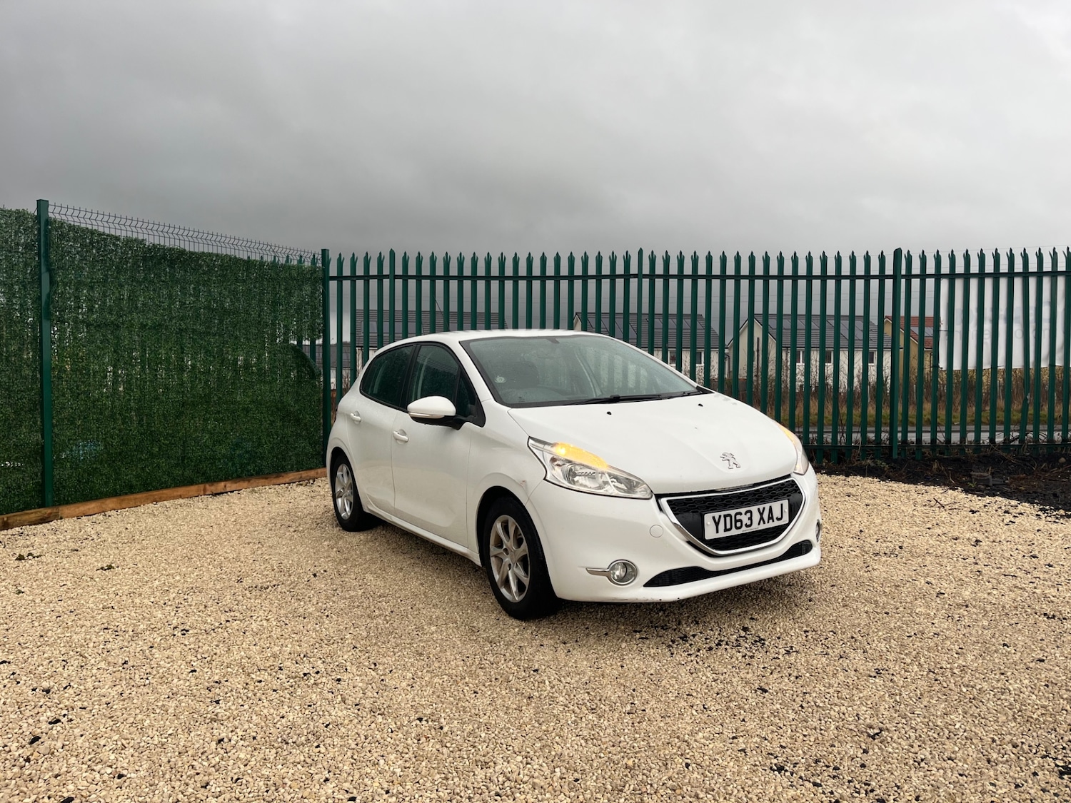 Used Peugeot 208 2013 for sale - 77337571: Photo 2