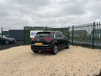 Used Citroen C4 Picasso 2013 for sale - 77501756: Photo