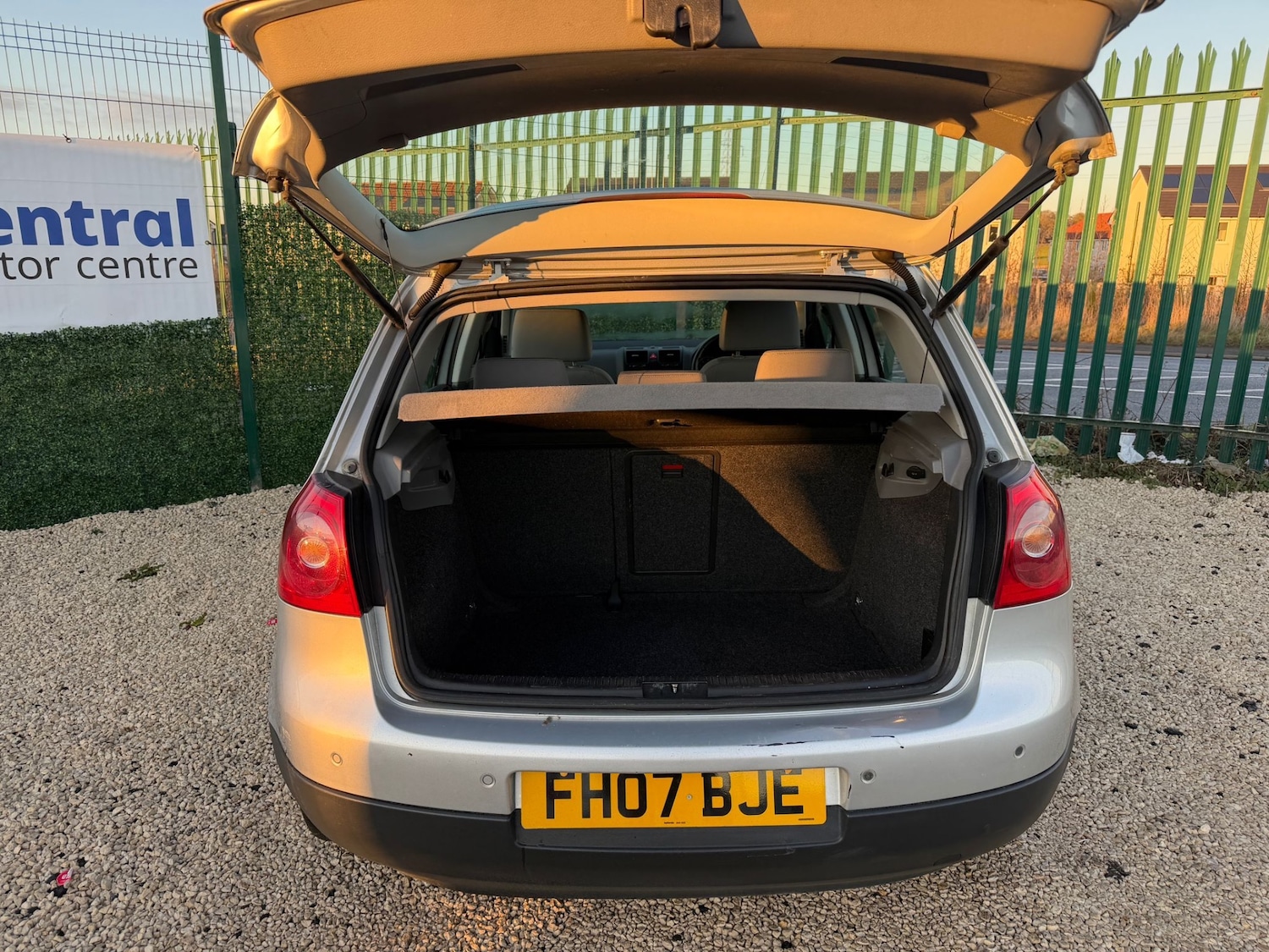 Used Volkswagen Golf 2007 for sale - 77249048: Photo 5