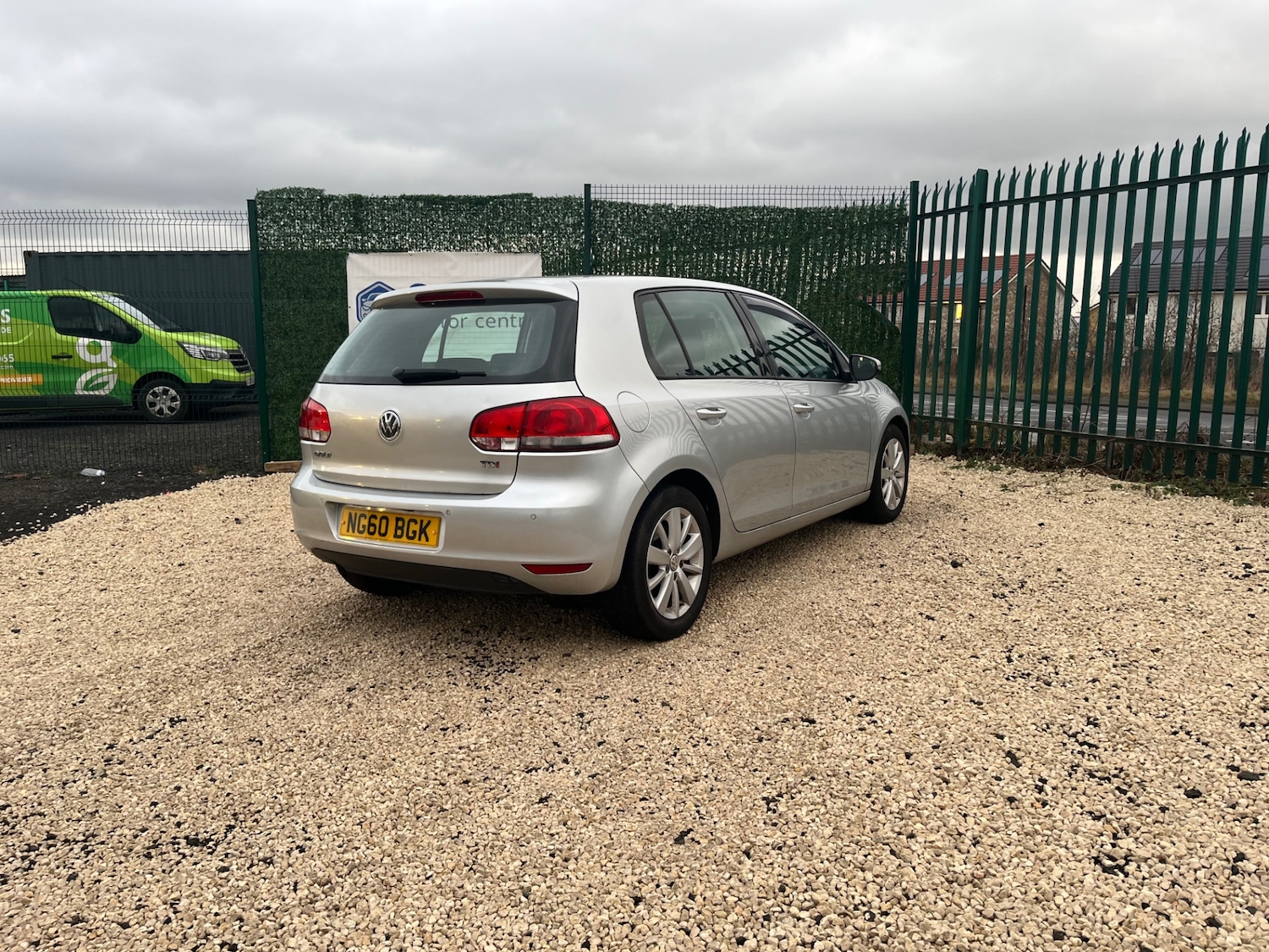 Used Volkswagen Golf 2011 for sale - 77381225: Photo 3