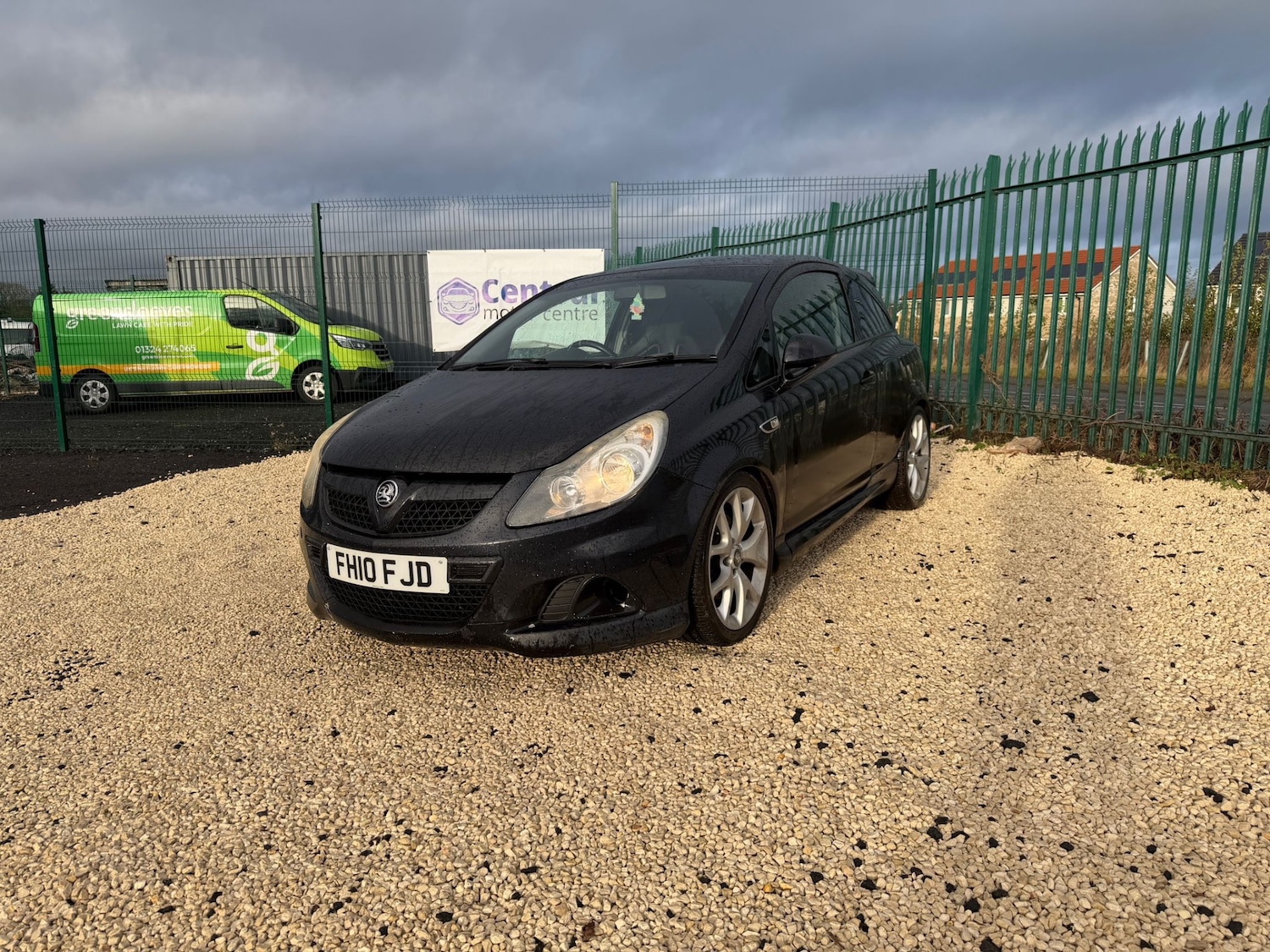 Used Vauxhall Corsa 2010 for sale - 76720388: Photo 2