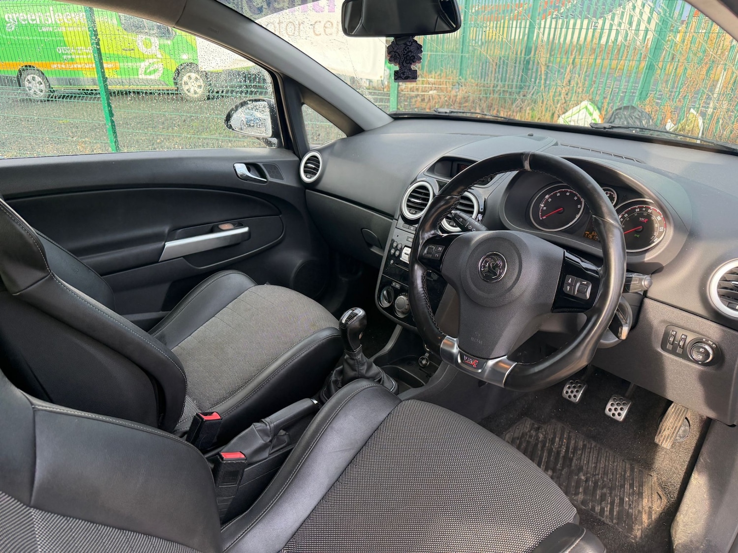 Used Vauxhall Corsa 2010 for sale - 76720388: Photo 5