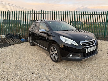 Used Peugeot 2008 2015 for sale - 76603019: Photo
