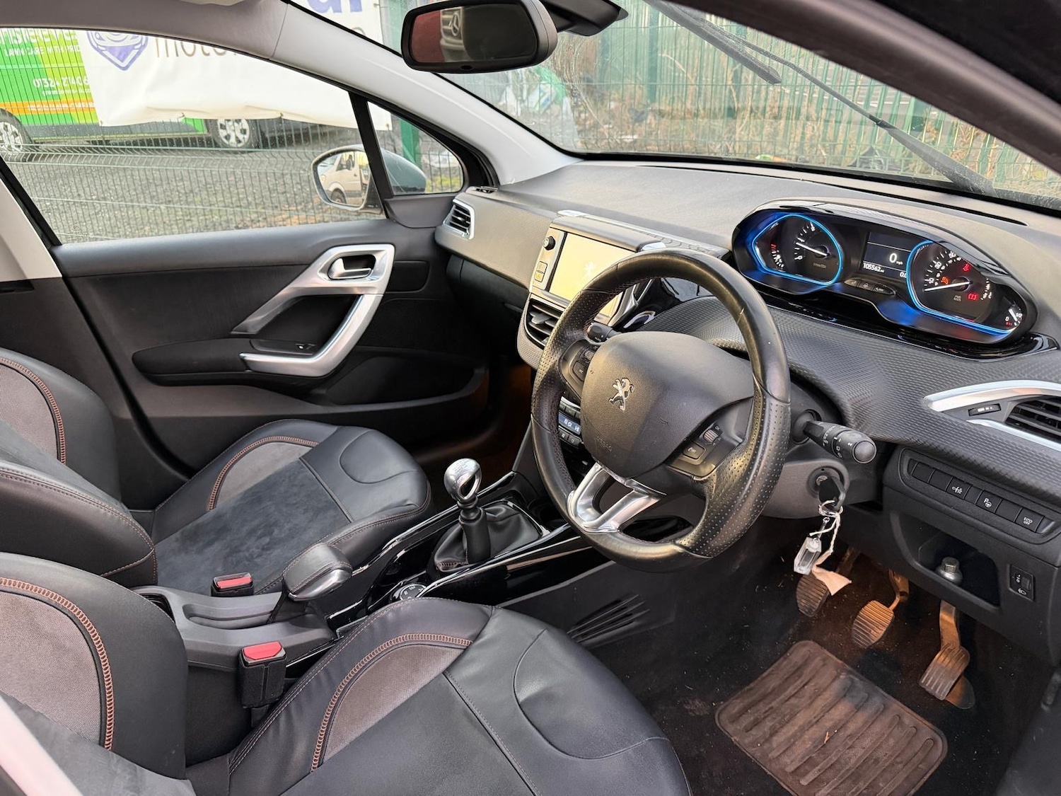 Used Peugeot 2008 2015 for sale - 76603019: Photo 7