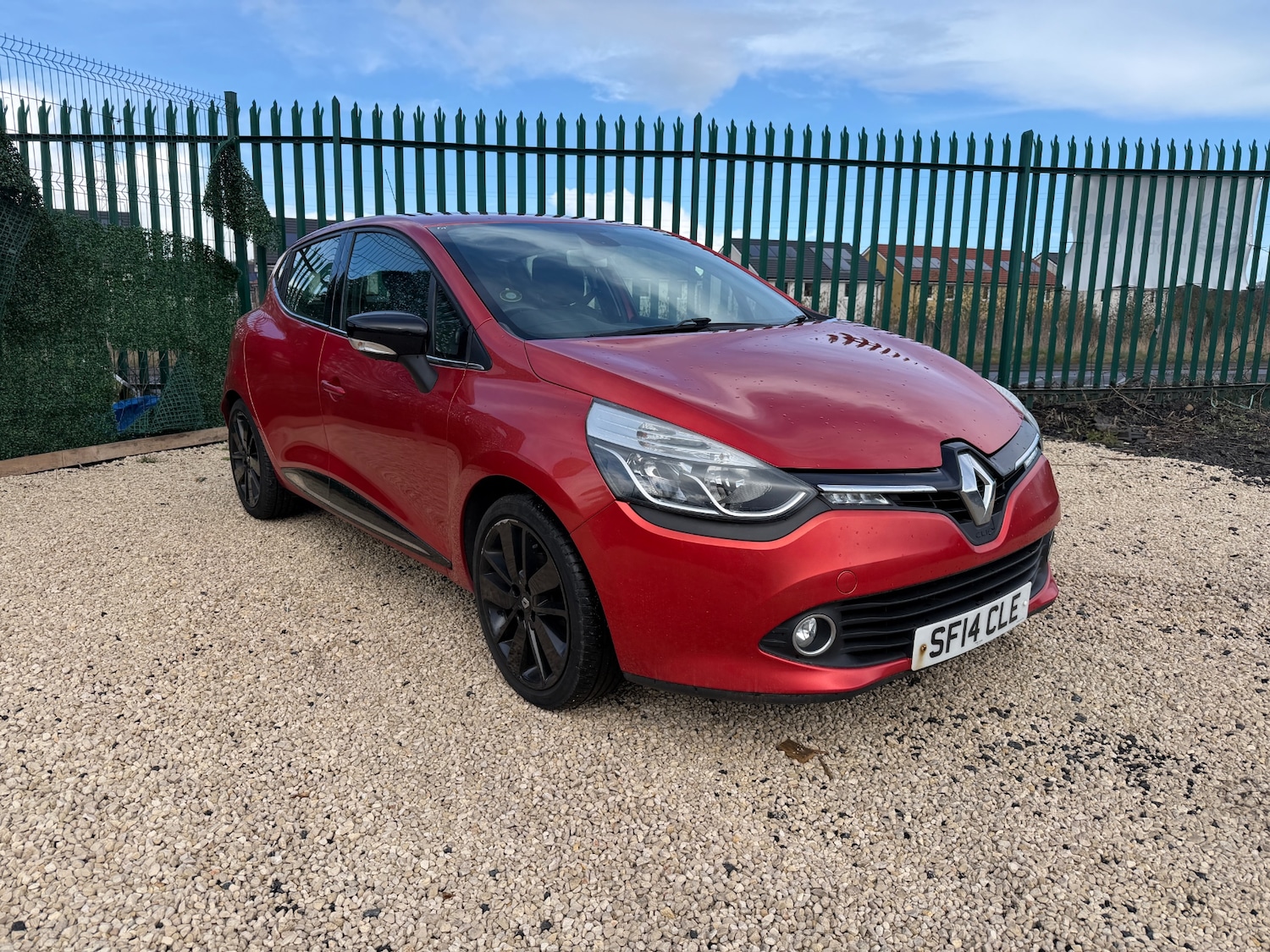 Used Renault Clio 2014 for sale - 77873394: Photo 2