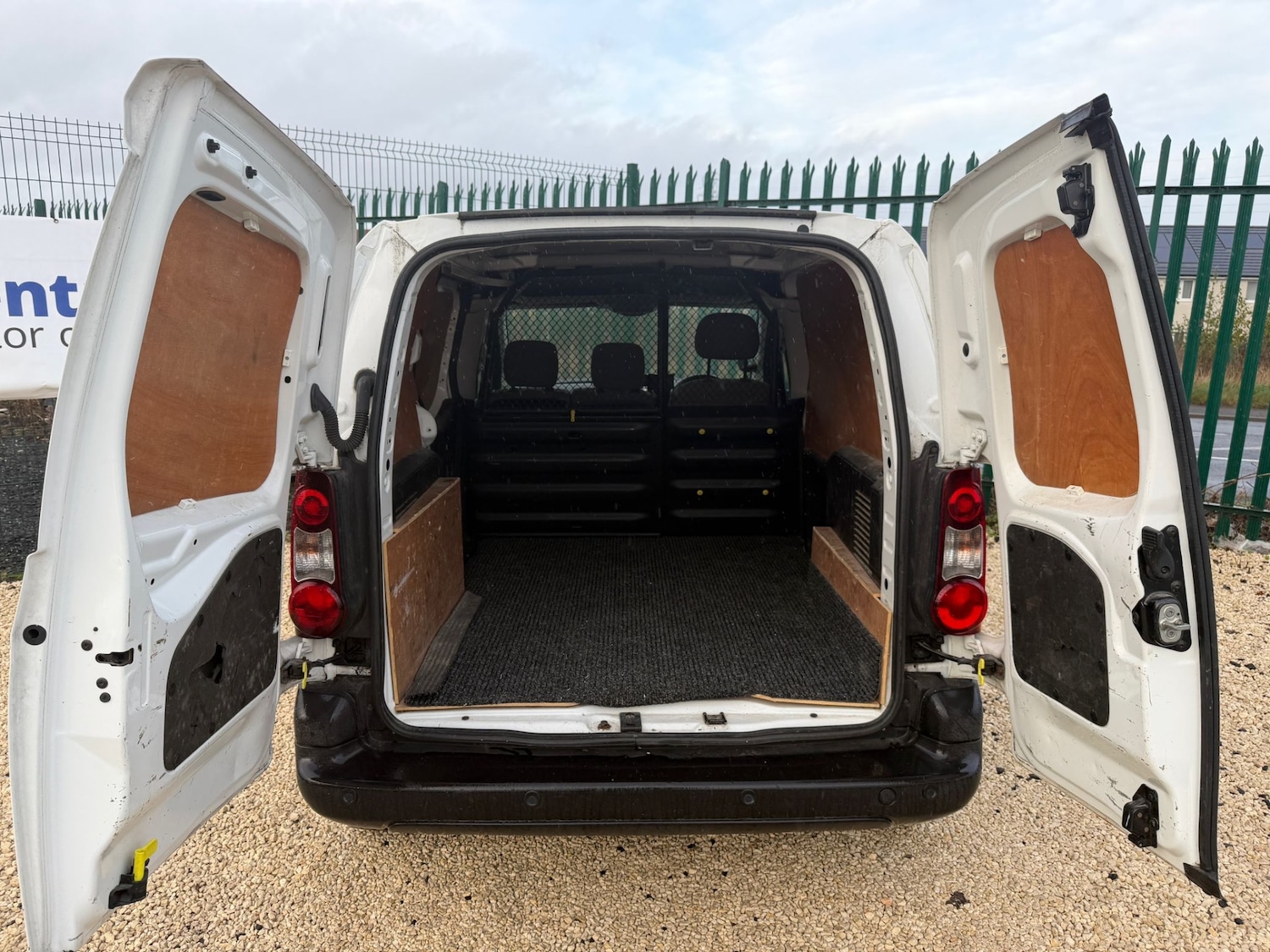 Used Peugeot Partner 2016 for sale - 76722376: Photo 4