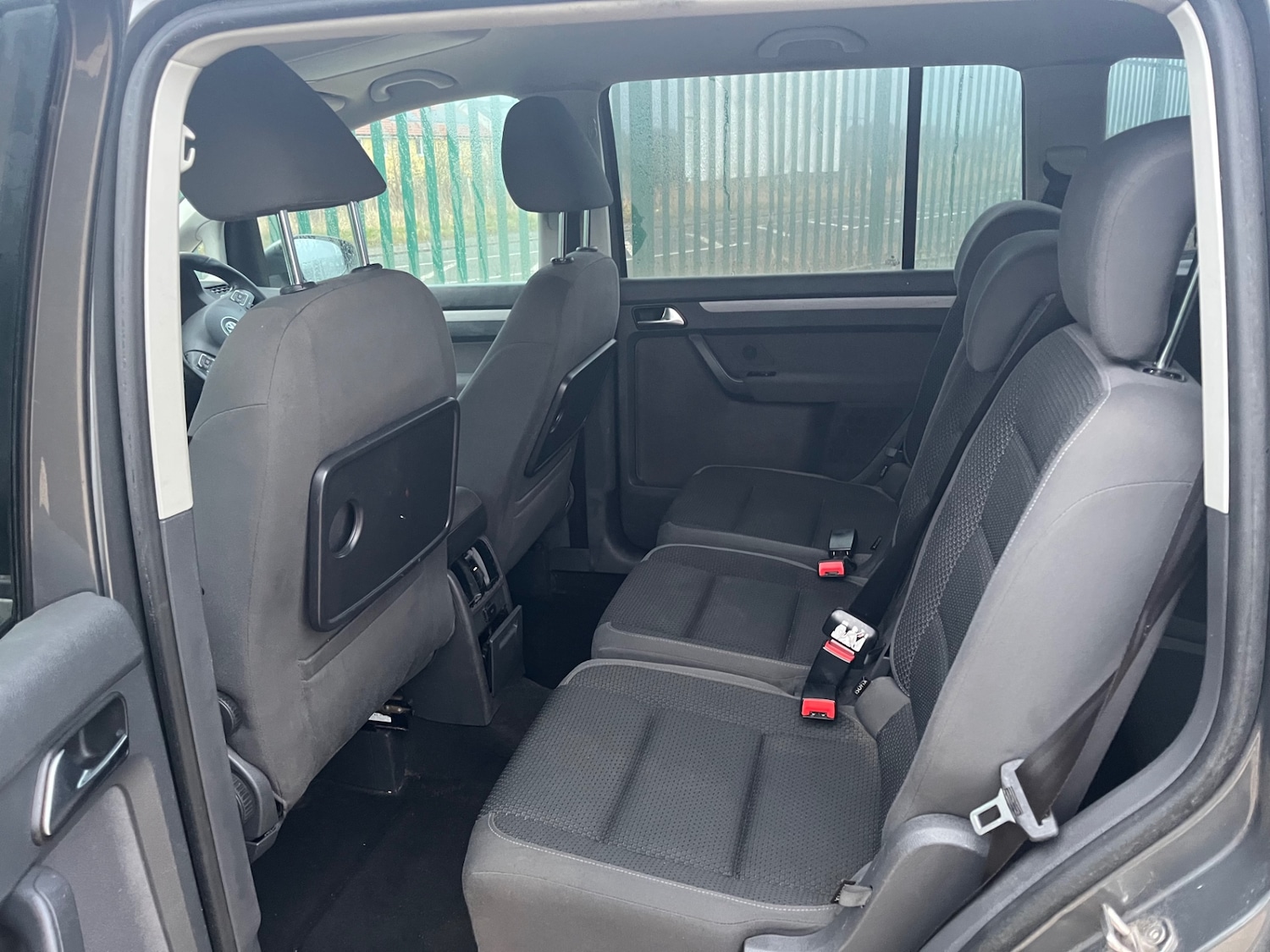 Used Volkswagen Touran 2010 for sale - 77324525: Photo 7