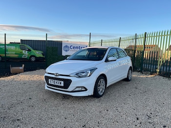 Used Hyundai i20 2018 for sale - 78554292: Photo