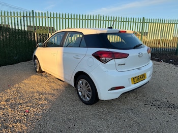 Used Hyundai i20 2018 for sale - 78554292: Photo