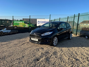 Used Ford Fiesta 2016 for sale - 77195544: Photo