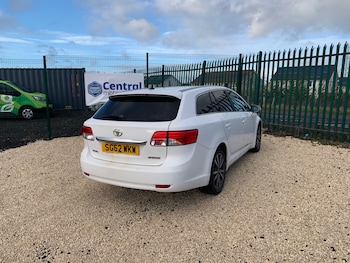 Used Toyota Avensis 2012 for sale - 76748969: Photo