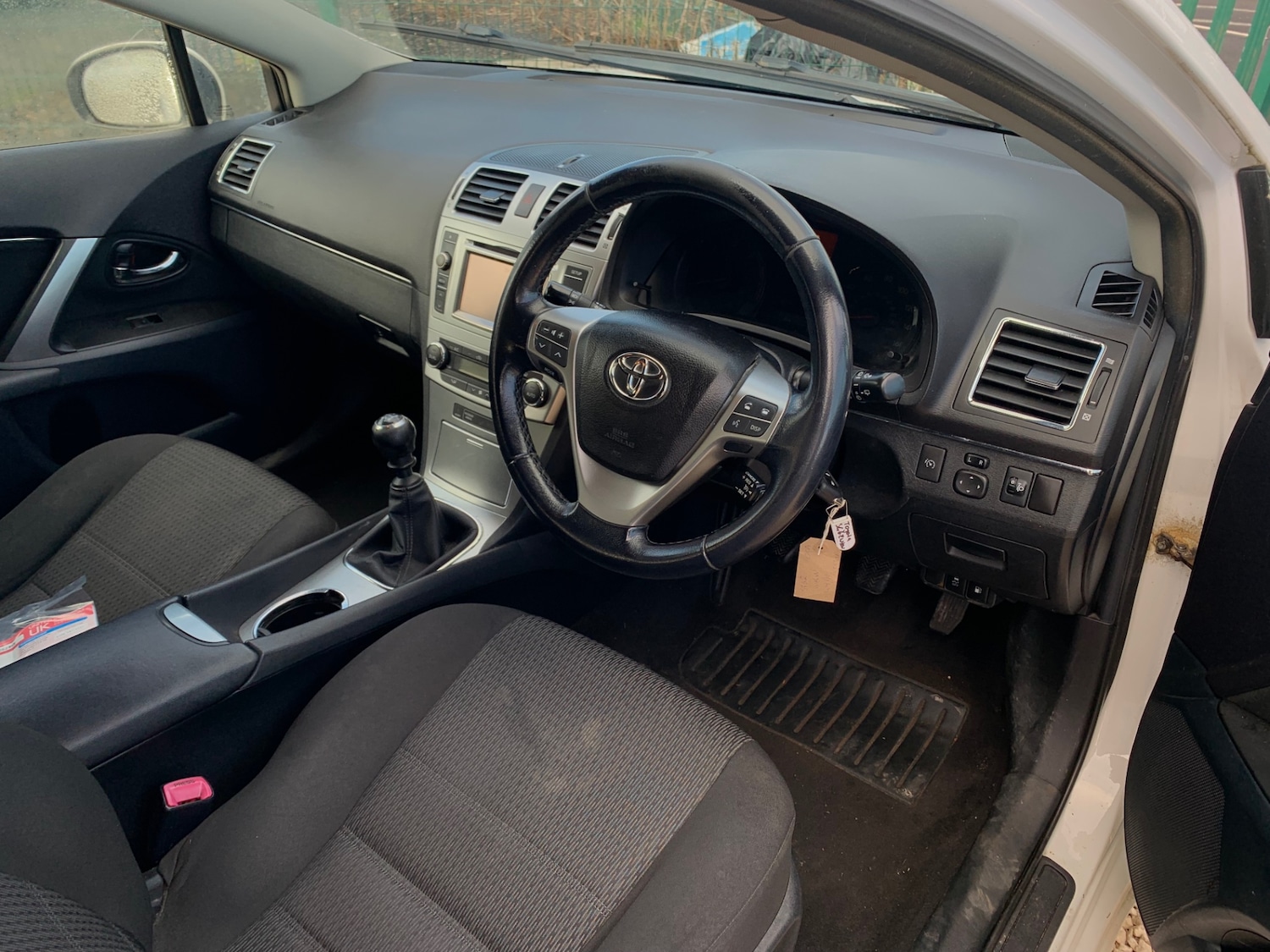 Used Toyota Avensis 2012 for sale - 76748969: Photo 5