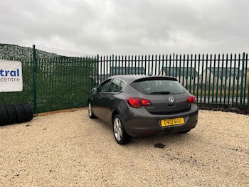 Used Vauxhall Astra 2010 for sale - 77502828: Photo