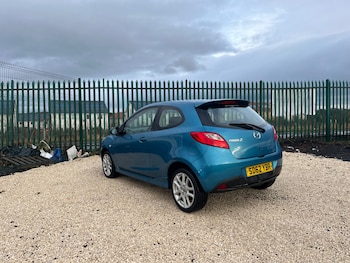 Used Mazda Mazda2 2012 for sale - 77240340: Photo