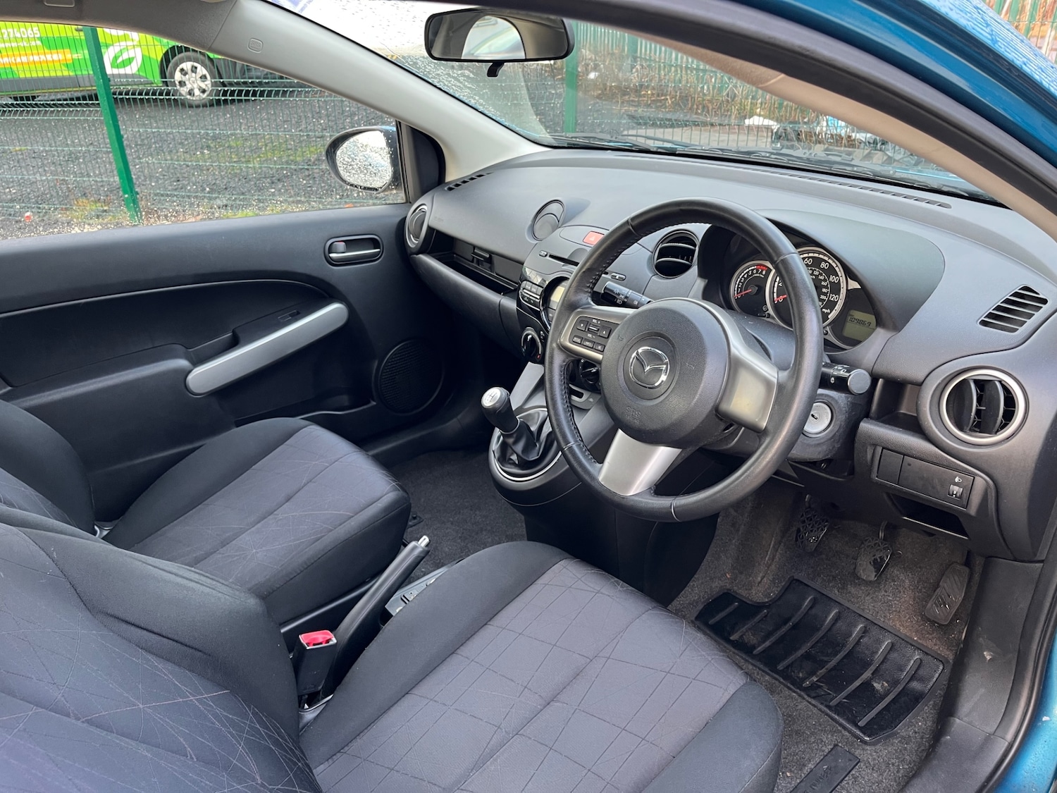 Used Mazda Mazda2 2012 for sale - 77240340: Photo 5