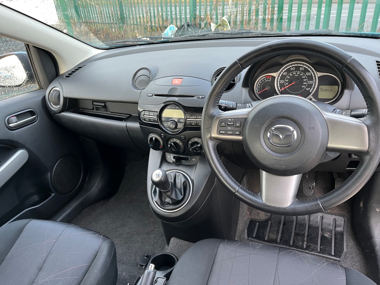 Used Mazda Mazda2 2012 for sale - 77240340: Photo 6