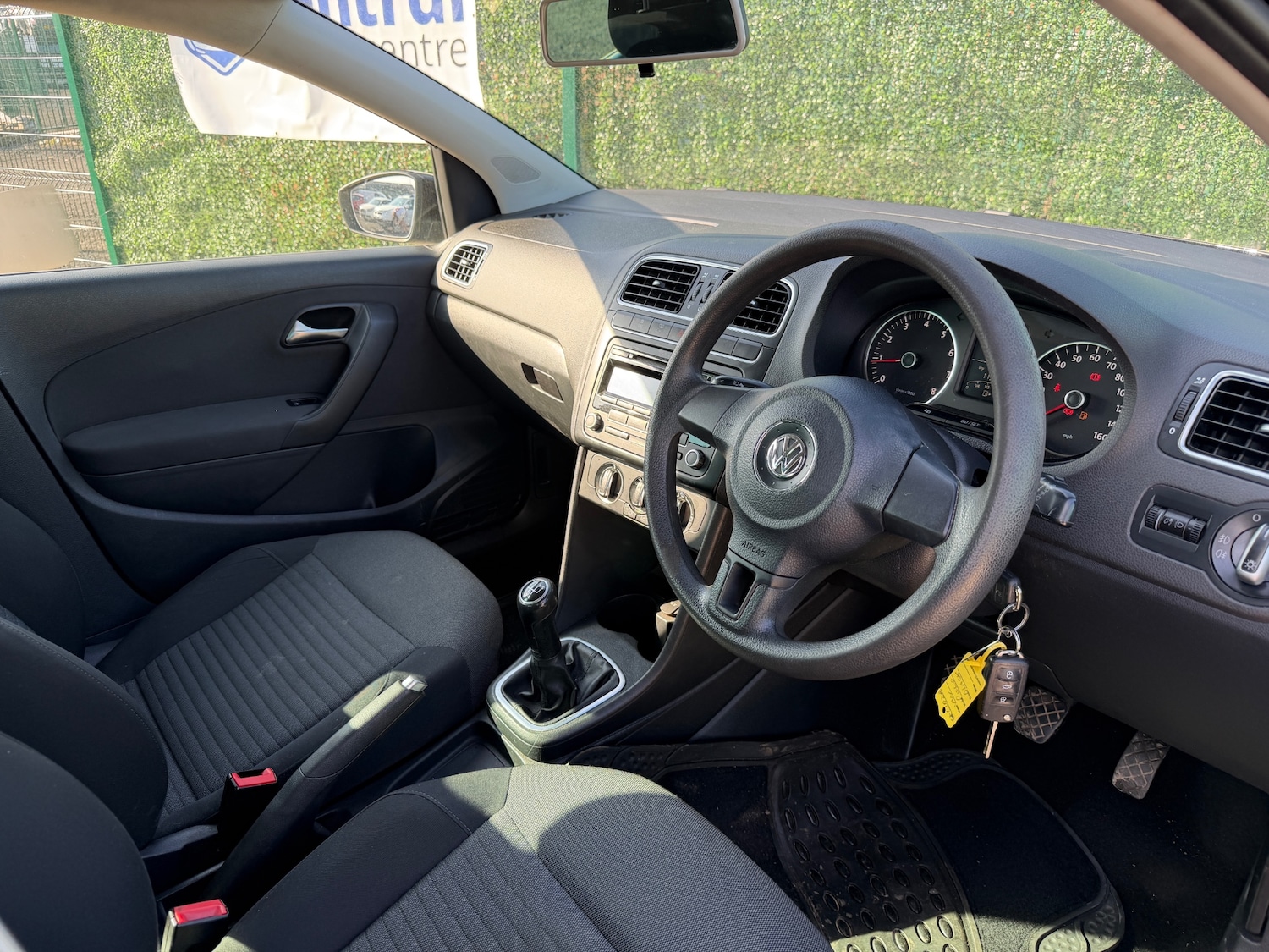 Used Volkswagen Polo 2011 for sale - 77964727: Photo 6