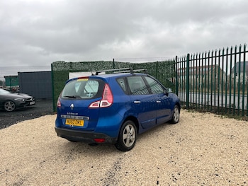 Used Renault Scenic 2010 for sale - 77501687: Photo