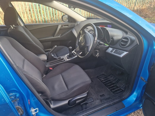 Used Mazda Mazda3 2011 for sale - 73827724: Photo 5