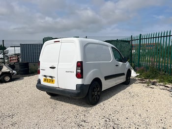Used Peugeot Partner 2018 for sale - 79639032: Photo