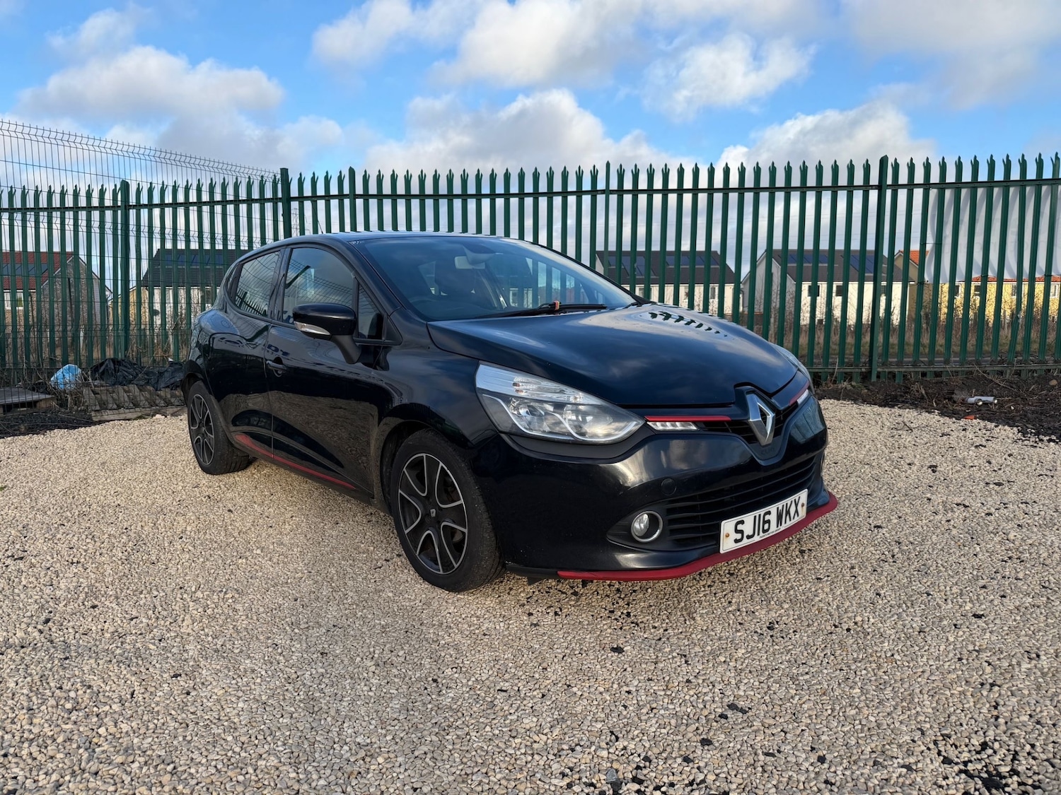 Used Renault Clio 2016 for sale - 77181387: Photo 2