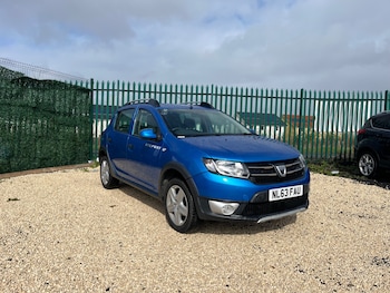 Used Dacia Sandero Stepway 2013 for sale - 78122817: Photo