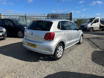 Used Volkswagen Polo 2012 for sale - 76037162: Photo