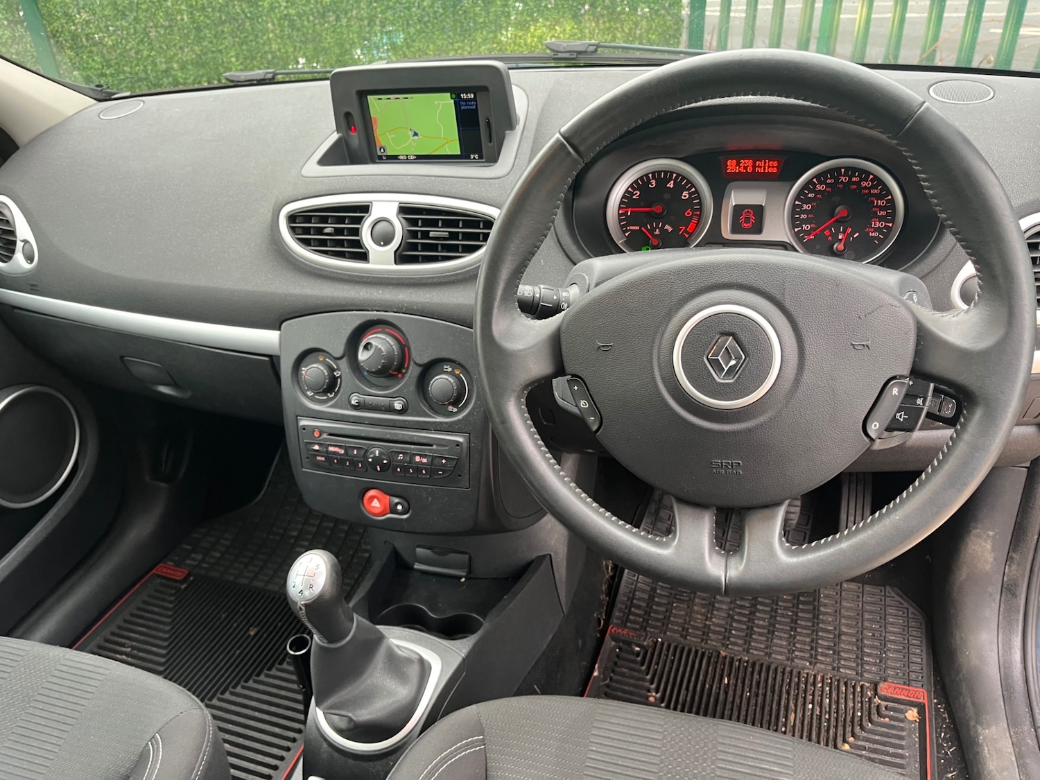 Used Renault Clio 2011 for sale - 77380743: Photo 6