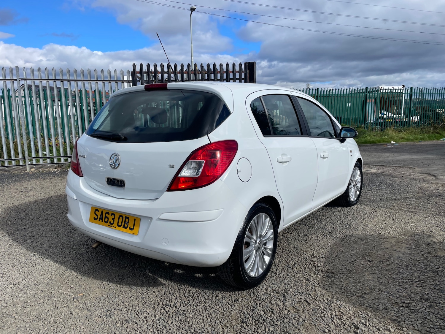 Used Vauxhall Corsa 2013 for sale - 76037297: Photo 4