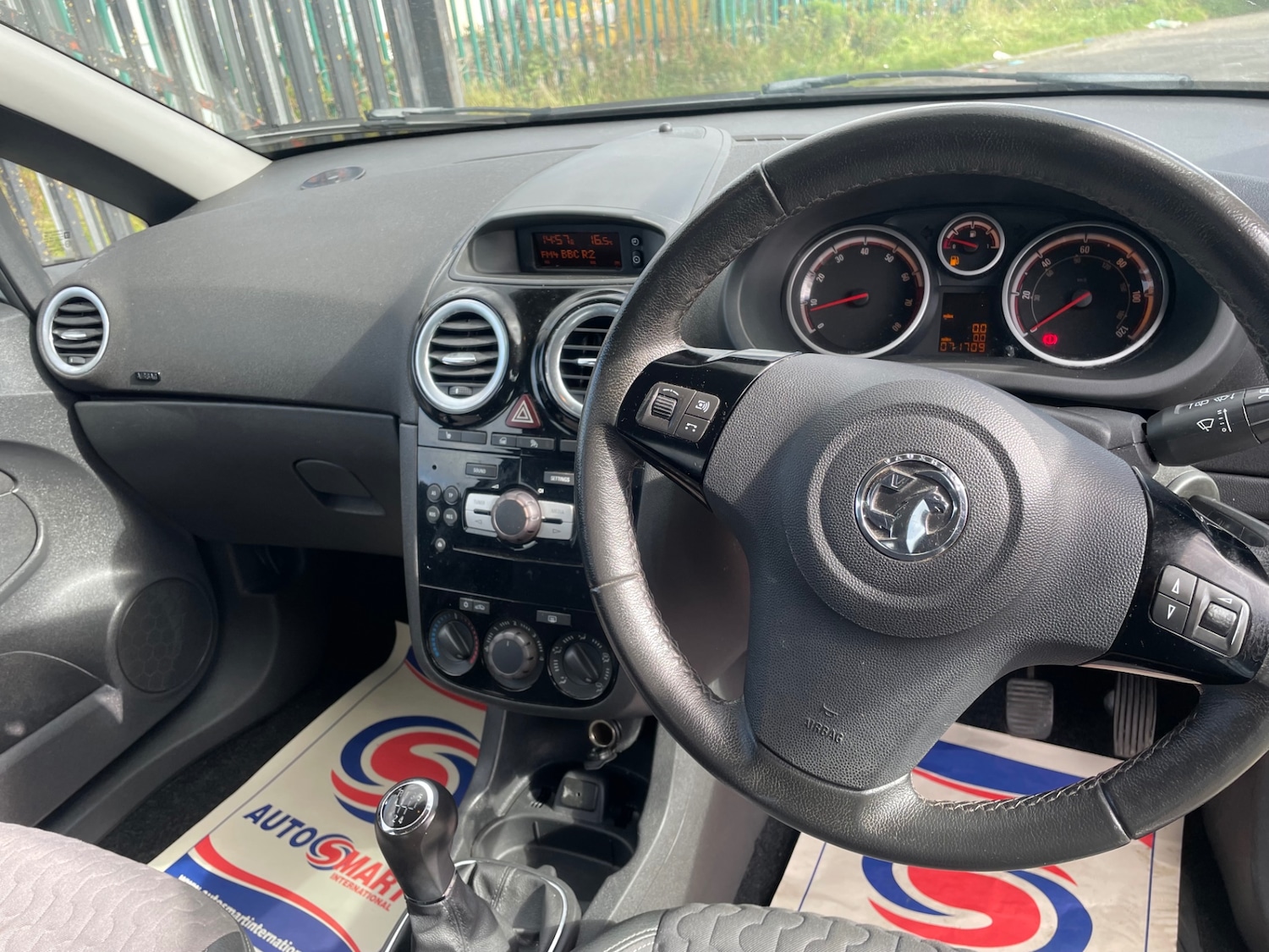 Used Vauxhall Corsa 2013 for sale - 76037297: Photo 6