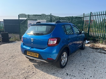 Used Dacia Sandero Stepway 2014 for sale - 79244192: Photo