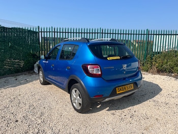 Used Dacia Sandero Stepway 2014 for sale - 79244192: Photo