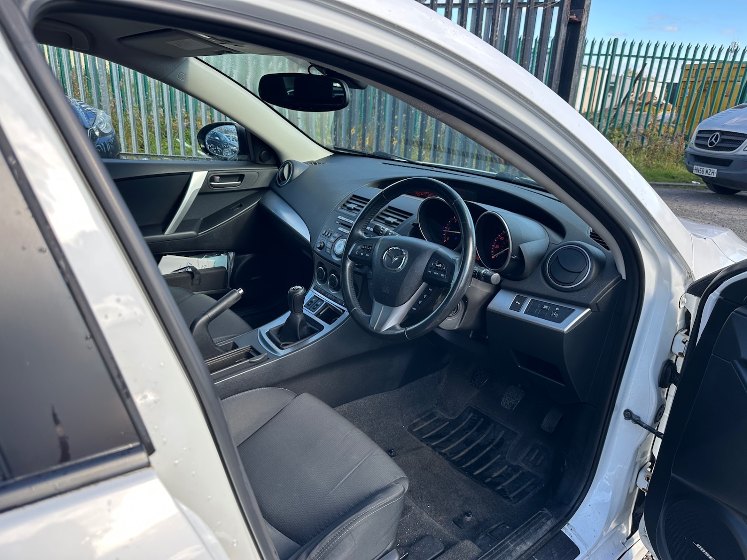 Used Mazda Mazda3 2010 for sale - 76037165: Photo 5