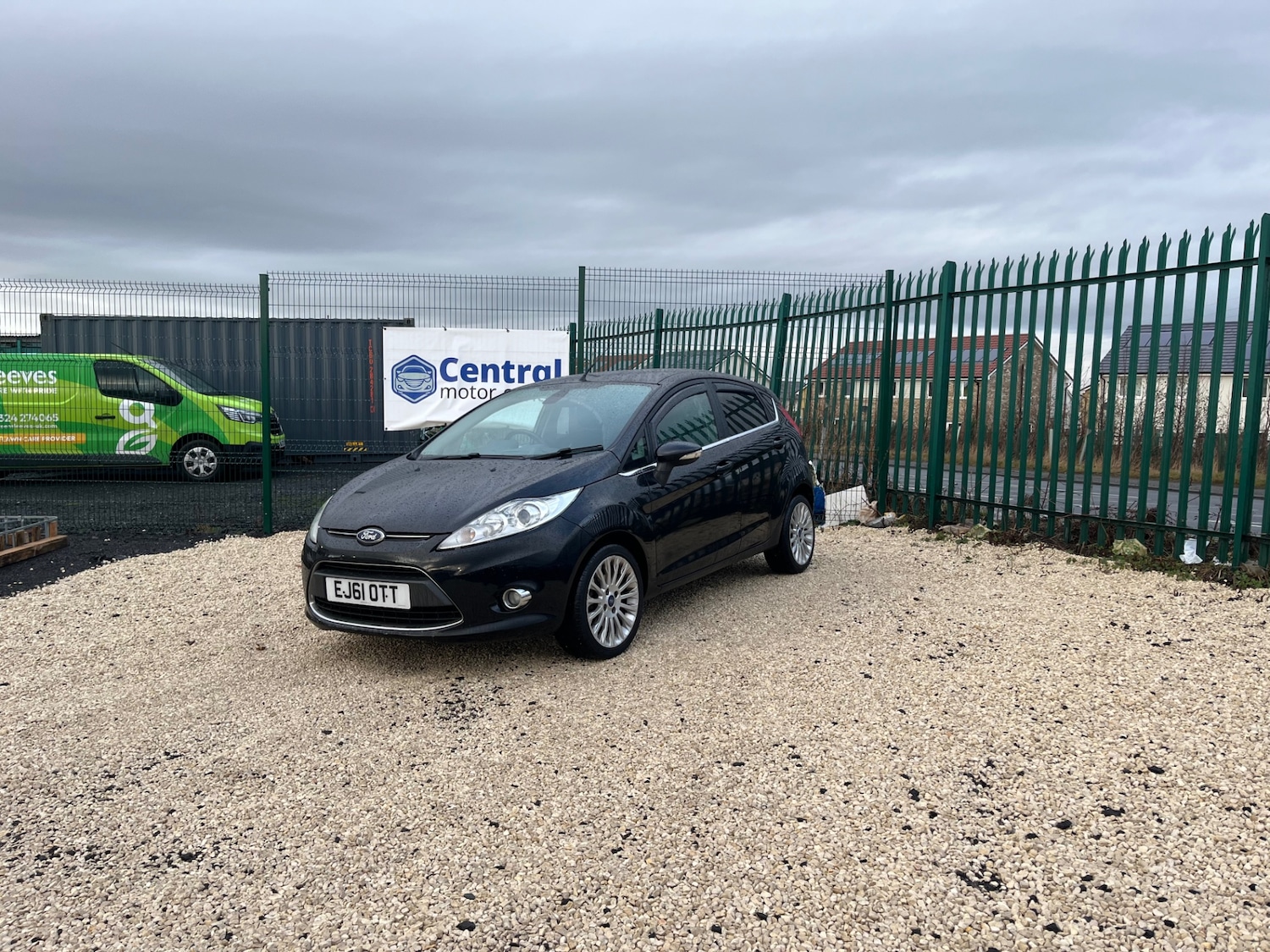 Used Ford Fiesta 2011 for sale - 77240780: Photo 2