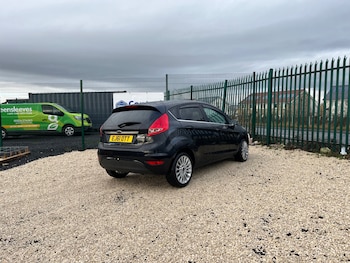 Used Ford Fiesta 2011 for sale - 77240780: Photo