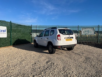 Used Dacia Duster 2013 for sale - 77350215: Photo