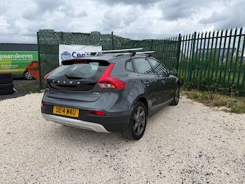 Used Volvo V40 2014 for sale - 78757388: Photo