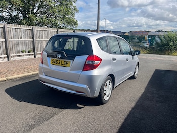 Used Honda Jazz 2013 for sale - 79353268: Photo