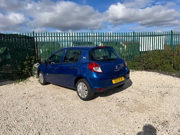 Used Renault Clio 2011 for sale - 79684921: Photo
