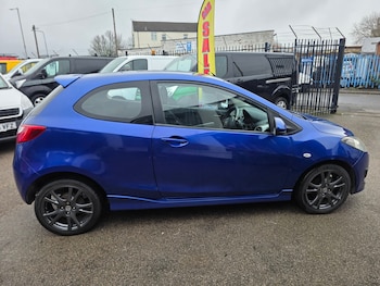 Used Mazda Mazda2 2010 for sale - 77662275: Photo