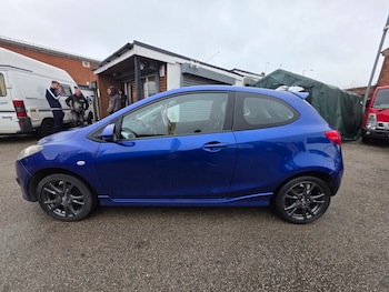 Used Mazda Mazda2 2010 for sale - 77662275: Photo